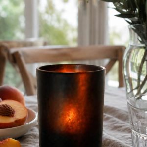 Peach Couture geurkaars 30 cl van Butterfly Kisses voor Stichting Eva